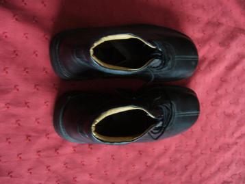 bottines beschikbaar voor biedingen