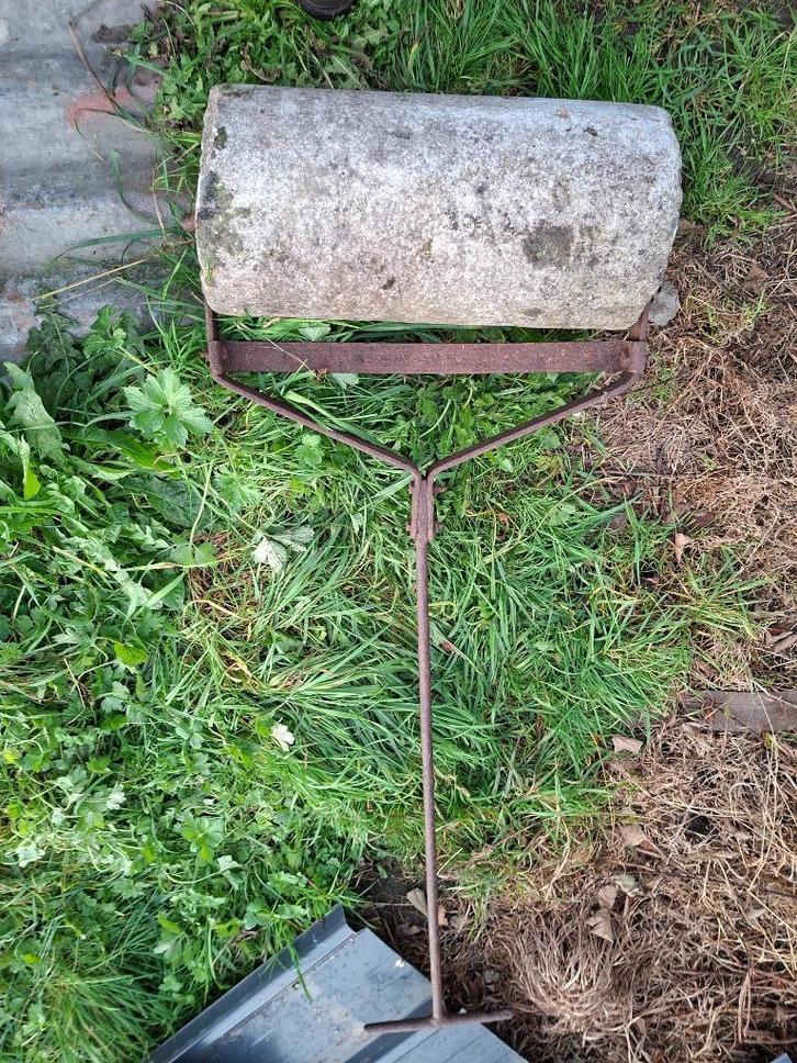 Antieke stenen roller om te temmen, Tuin en Terras, Hand-tuingereedschap, Gebruikt, Ophalen