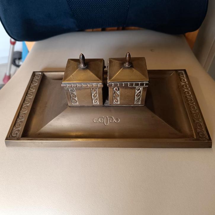 Vintage Inktset – Dubbele Inktpot op Decoratieve Tray, Antiek en Kunst, Antiek | Brons en Koper, Brons, Ophalen