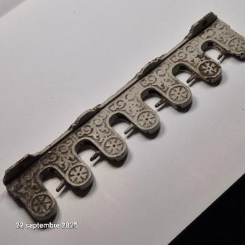 Gietijzeren biljartstokhouder of rek beschikbaar voor biedingen
