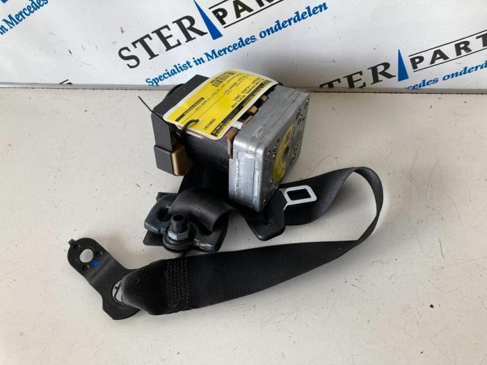 Veiligheidsgordel rechts-voor van een Mercedes C-Klasse, Auto-onderdelen, Interieur en Bekleding, Mercedes-Benz, Gebruikt, 3 maanden garantie