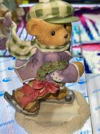 Cherished teddie adam holiday on ice 1997, Verzamelen, Ophalen of Verzenden, Beeldje, Cherished Teddies