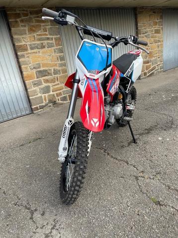 Moto YCF Bigy factory année 2023  beschikbaar voor biedingen