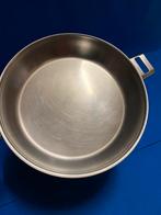 Degelijke pan demeyere / demeyere kleefpan, Huis en Inrichting, Keuken | Potten en Pannen, Ophalen of Verzenden, Zo goed als nieuw