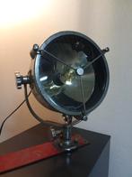 Oude verstrailers van een Engelse brandweerwagen van 1940, Ophalen, Zo goed als nieuw