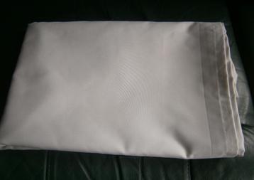 Zeer lichtgrijs bijna wit tafelkleed 280X160 cm beschikbaar voor biedingen