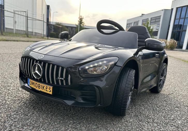 Mercedes GT-R AMG zwart 12V RC / Leder / Rubberband en MP3, Kinderen en Baby's, Speelgoed | Buiten | Accuvoertuigen, Nieuw, Ophalen of Verzenden