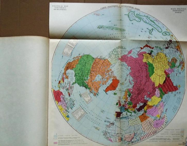 Atlas International Larousse: Politique et Économique - 1950, Boeken, Atlassen en Landkaarten, Gelezen, Overige atlassen, Wereld