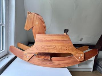 PRACHTIG HOUTEN VINTAGE SCHOMMELPAARD beschikbaar voor biedingen