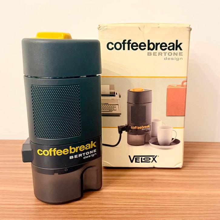 MACHINE À EXPRESSO ITALIENNE VINTAGE DESIGN BERTONE COFFEE, Antiquités & Art, Art | Objets design, Envoi