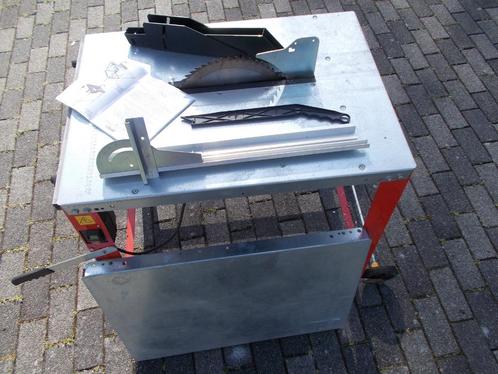 Degelijke cirkelzaagtafel  STARTEK met toebehoren, Doe-het-zelf en Bouw, Gereedschap | Zaagmachines, Cirkelzaag, Ophalen