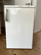 AEG TT110F kleine diepvriezer met 3 laden, Elektronische apparatuur, Vriezers en Diepvrieskisten, Gebruikt, Minder dan 85 cm, Minder dan 60 cm