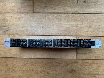 Behringer HA6000, Enlèvement ou Envoi, Comme neuf, 5 à 10 canaux