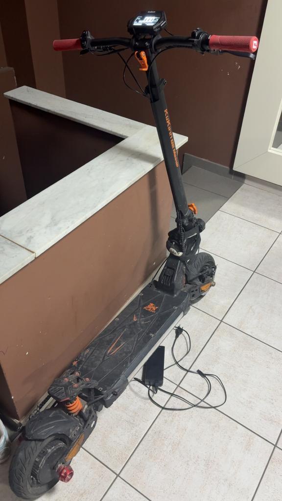 Kuirin G2 Master (zie beschrijving), Fietsen en Brommers, Steps, Zo goed als nieuw, Ophalen of Verzenden