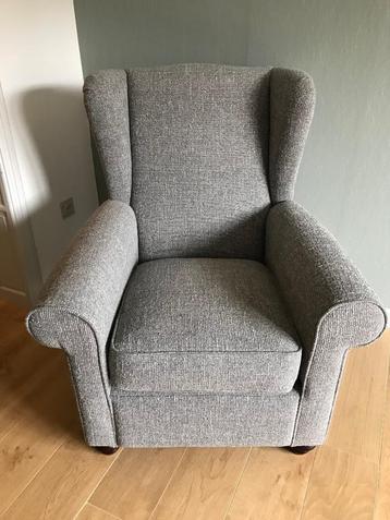 Stoffen zetel/oorfauteuil beschikbaar voor biedingen