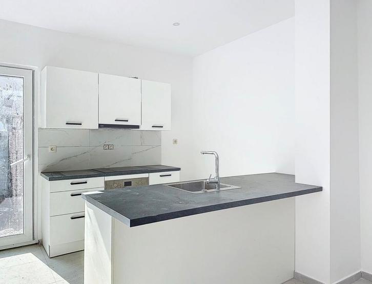 Gerenoveerde halfopen bebouwing met vlotteverbinding naarA12, Immo, Huizen te huur, Provincie Antwerpen, Vrijstaande woning, Direct bij eigenaar