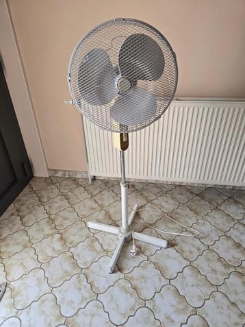 Verkoeling nodig? Robuuste De'Longhi staande ventilator! beschikbaar voor biedingen
