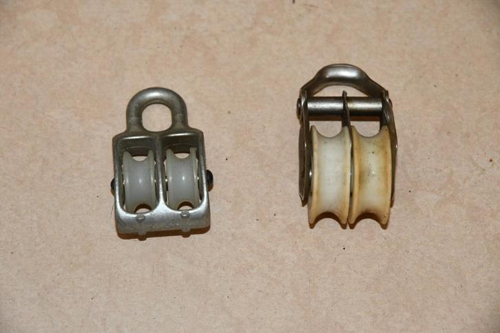 Set van 2 katrolletjes, Doe-het-zelf en Bouw, Lieren en Takels, Gebruikt, Handmatig, Verzenden