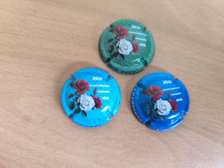 3 très belles capsules de champagne | Dehu Louis Belgian cap, Collections, Collections Autre, Comme neuf, Enlèvement ou Envoi
