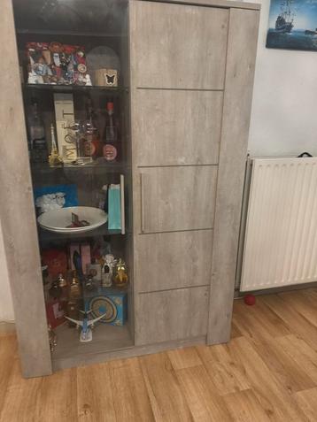 Salon set (tafel-vitrine-dressoir) beschikbaar voor biedingen