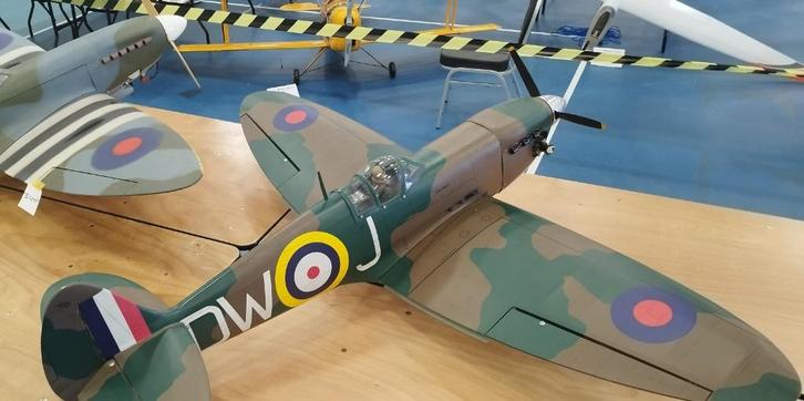 Spitfire 1m80 vliegklaar, Hobby en Vrije tijd, Modelbouw | Radiografisch | Vliegtuigen, Ophalen