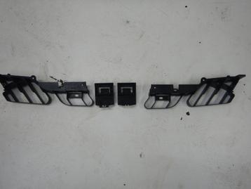 VW Golf 8 Bumpergeleiders Midden Links/Rechts Set 5H0805706 beschikbaar voor biedingen