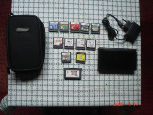 Nintendo DS Lite zwart met lader enz, Games en Spelcomputers, Games | Nintendo DS, Gebruikt, Overige genres, Verzenden