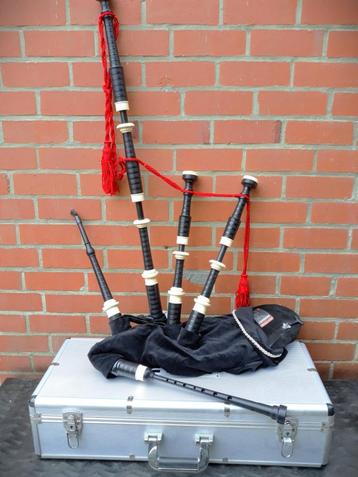 McCallum Bagpipes, Cornemuse, Doedelzak beschikbaar voor biedingen