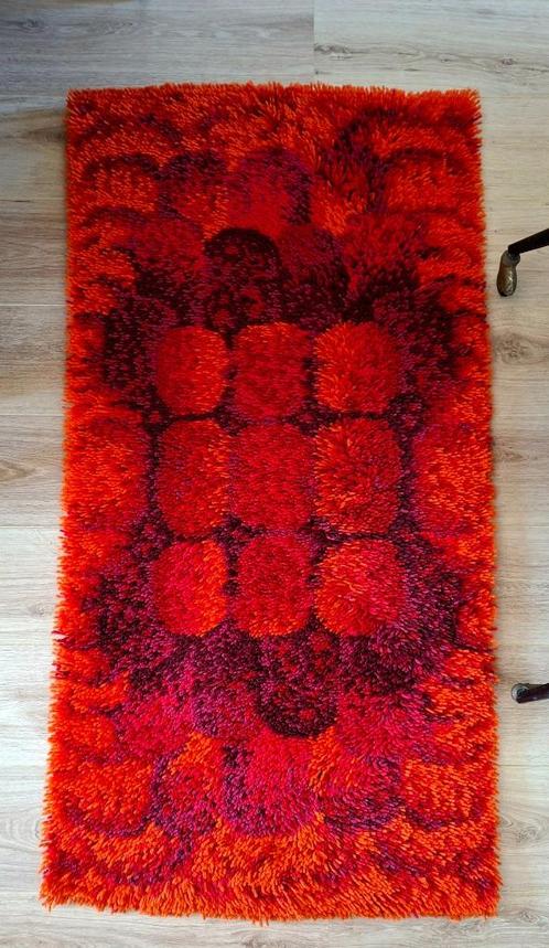 Rood en oranje Space Age-tapijt | Desso, Huis en Inrichting, Stoffering | Tapijten en Vloerkleden, Gebruikt, 50 tot 100 cm, 100 tot 150 cm