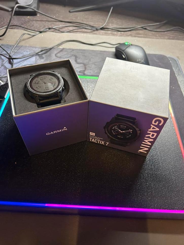 Garmin Tactix 7 pro solar, Bijoux, Sacs & Beauté, Montres de sport, Utilisé, Noir, GPS, Enlèvement