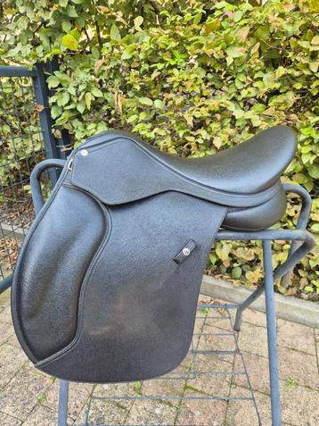 Wintec 500 Wide Hart 17' gemengde stoel beschikbaar voor biedingen