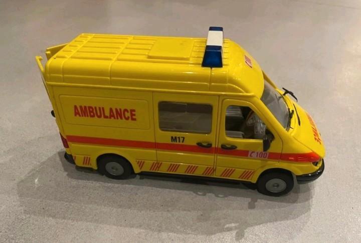 gezocht speelgoed ambulance, Kinderen en Baby's, Speelgoed |Speelgoedvoertuigen, Ophalen of Verzenden