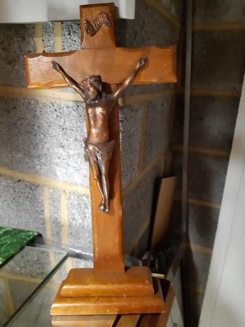 Crucifix - bois et cuivre beschikbaar voor biedingen