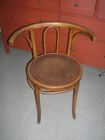 Stoel THONET stijl      beschikbaar voor biedingen