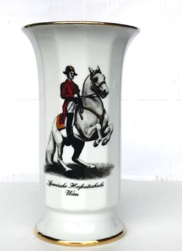 Porselein Hassenpflug Wiena vaas beschikbaar voor biedingen