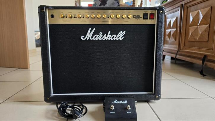 Marshall DSL 40C (40W à lampes en combo), Musique & Instruments, Amplis | Basse & Guitare, Comme neuf, Guitare, Moins de 50 watts