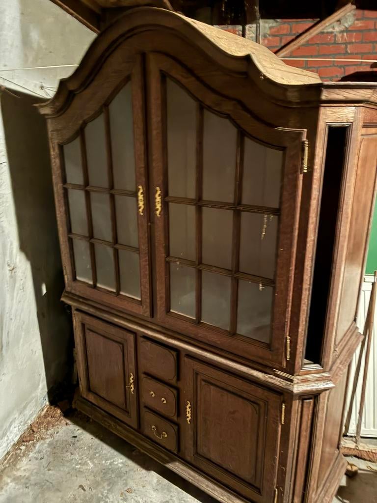 Kast bieden mag moet weg, Ophalen, Zo goed als nieuw