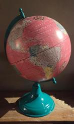 Roze metalen wereldbol/middelgroot., Huis en Inrichting, Woonaccessoires | Wereldbollen, Ophalen of Verzenden