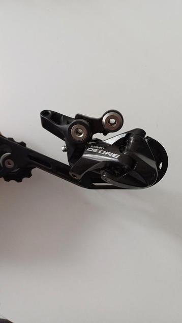 Dérailleur arrière Shimano Deore 10 vitesses disponible aux enchères