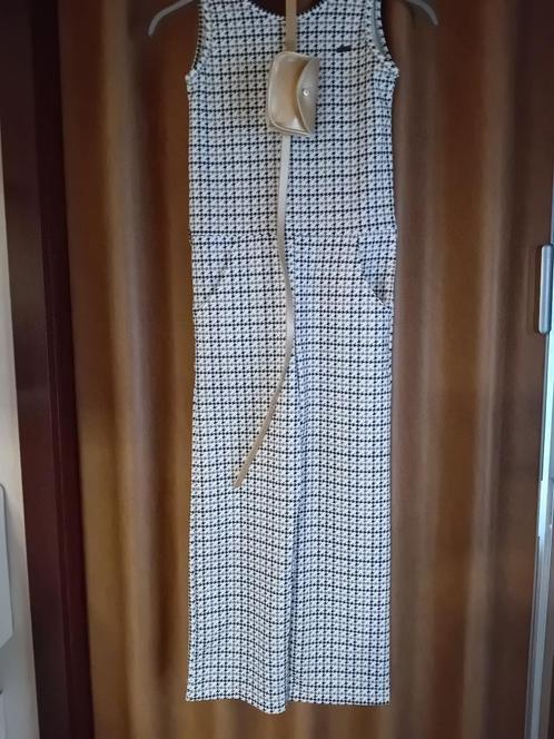 Prachtig jumpsuit met riem en tasje draagmaat 128, Kinderen en Baby's, Kinderkleding | Maat 128, Zo goed als nieuw, Meisje, Broek
