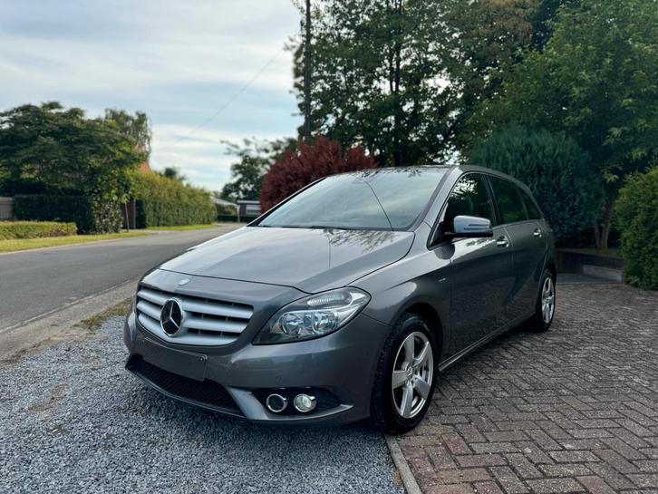 Mercedes B180i Benzine Euro 5/Vol Leder/Navi/Airco/GEKEURD, Auto's, Mercedes-Benz, Bedrijf, Te koop, B-Klasse, ABS, Airbags, Airconditioning