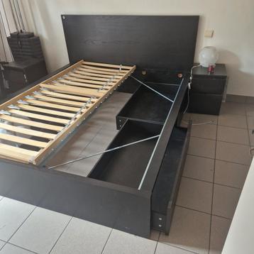 Chambre a couche complète  beschikbaar voor biedingen