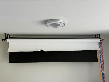 Colorama achtergrondrol papier 272cm x 11m wit + zwart beschikbaar voor biedingen