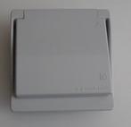 WATERDICHTE CONTACTDOOS 3P+N+A16A IP44 GRIJS, Ophalen of Verzenden, Nieuw, Stopcontact