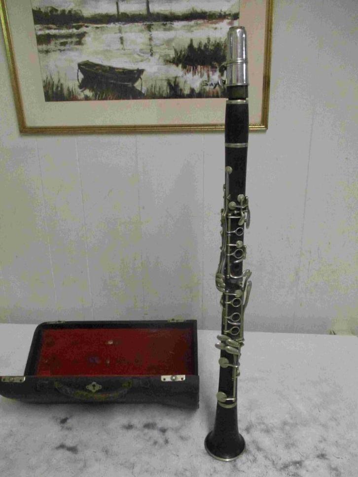 Klarinet E.Albert BXL, Muziek en Instrumenten, Blaasinstrumenten | Klarinetten, Gebruikt, Bes-klarinet, Hout, Met koffer, Ophalen of Verzenden