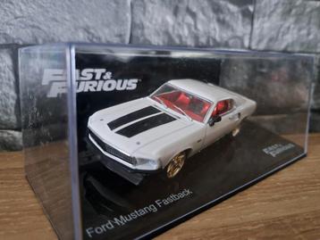 FORD MUSTANG FASTBACK 1:43ème 