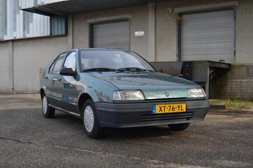 Renault 19 TR 1989, Auto's, Oldtimers, Particulier, Radio, Trekhaak, Renault, Benzine, Berline, 5 deurs, Handgeschakeld, Groen