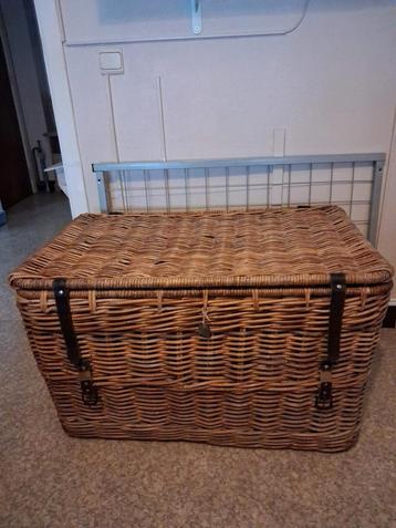 Opbergmand  beschikbaar voor biedingen
