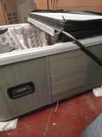 Jacuzzi gratis geleverd en geplaatst en 1j garantie, Ophalen of Verzenden