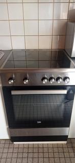 Elektrische Fornuis met oven, Elektronische apparatuur, Fornuizen, Ophalen, Zo goed als nieuw